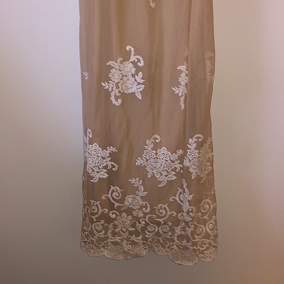 Brand new dress - Picture 2 of 3